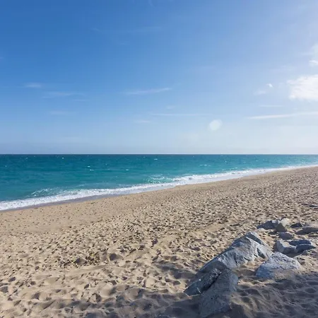Homeholidaysrentals Excellent - Costa Barcelona Apartment *